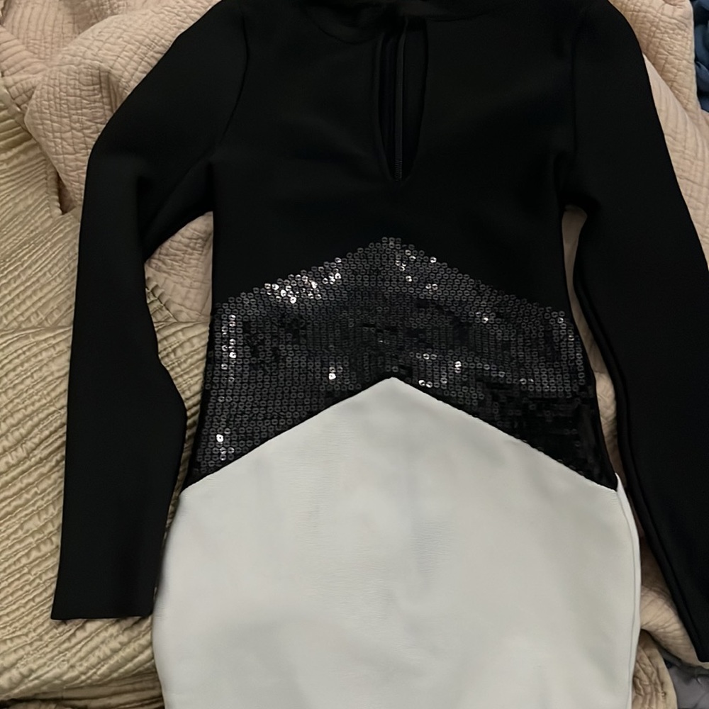 HERVE LEGER BY MAX AZRIA BLACK WHITE DRESS SEQUIN DETAIL SZ S NEW